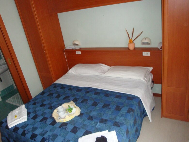 Hotel Blue Moon