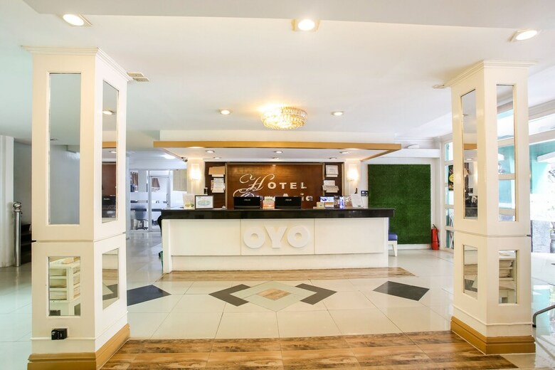 Oyo 252 Hotel Euroasia