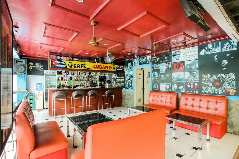 Oyo 252 Hotel Euroasia