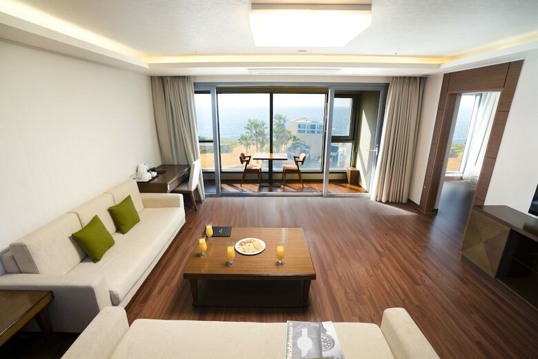 Uni Hotel Jeju