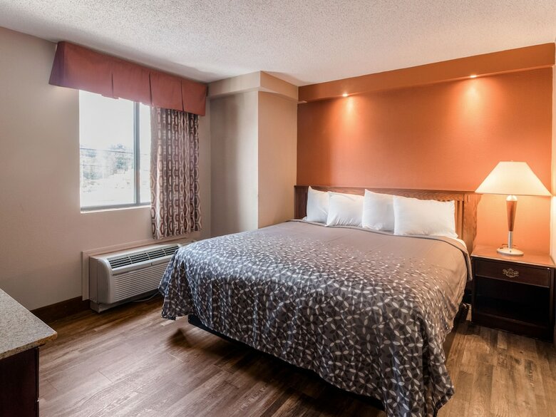 Hotel Mountain Vista Inn & Suites