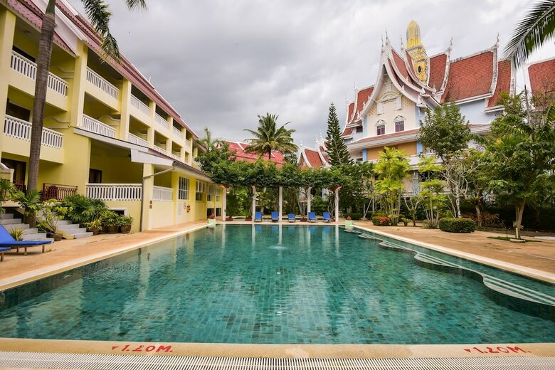 Hotel Capital O 406 Krabi Success Beach Resort