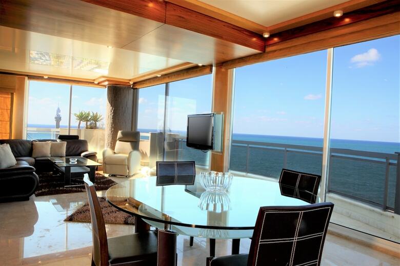 Apartamentos Lahoya Suites
