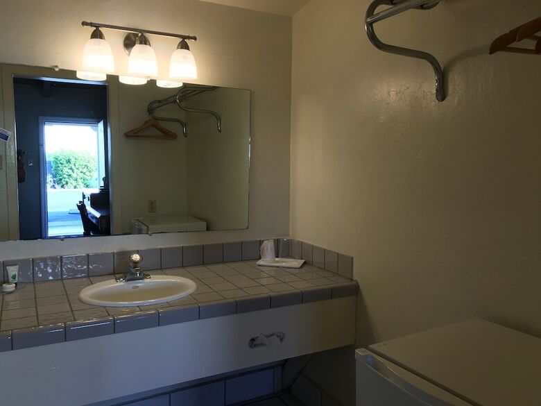 Motel Discovery Inn