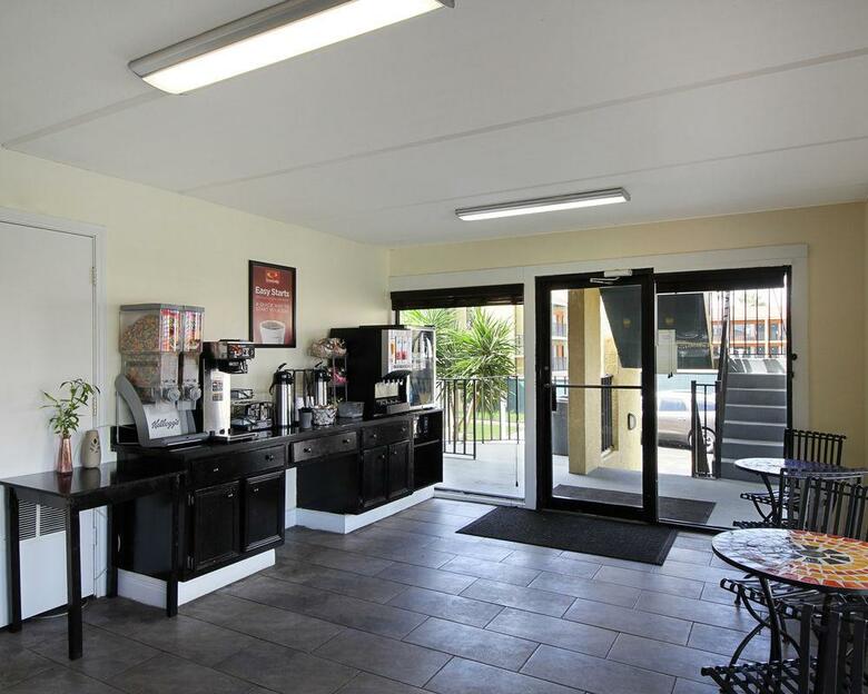 Hotel South Padre Island Lodge