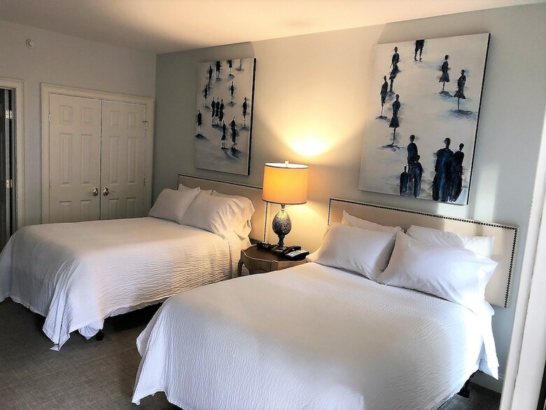 Hotel Carriage House Inn