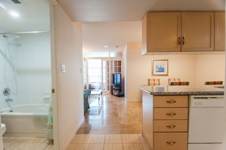 Tosuites - Qwest