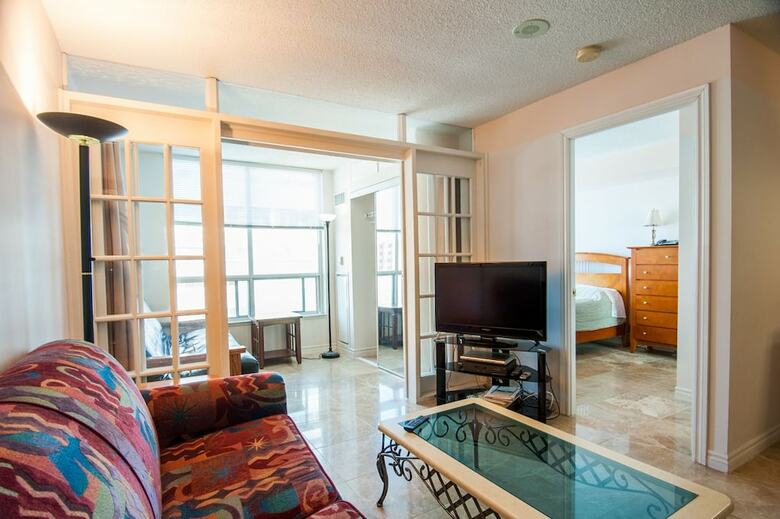 Tosuites - Qwest