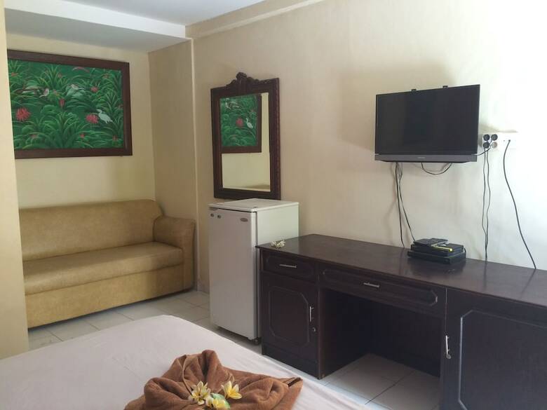 Hotel Grand Bimasena Hostel