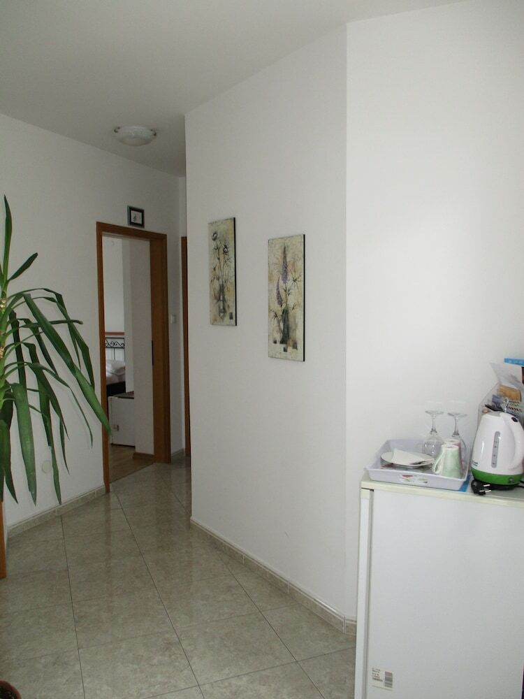 Hotel Pink Inn