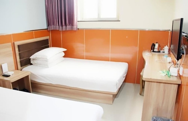 Hotel 99 Inn