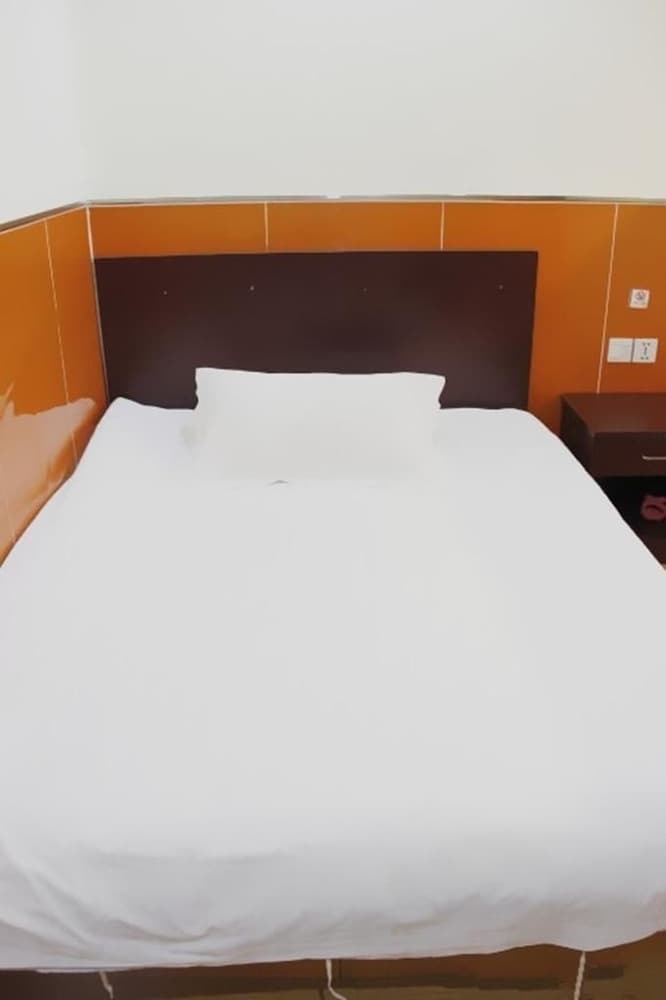 Hotel 99 Inn