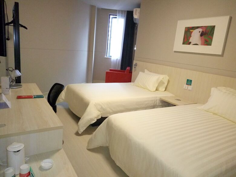 Hotel Jinjiang Inn Baoding Railway Station