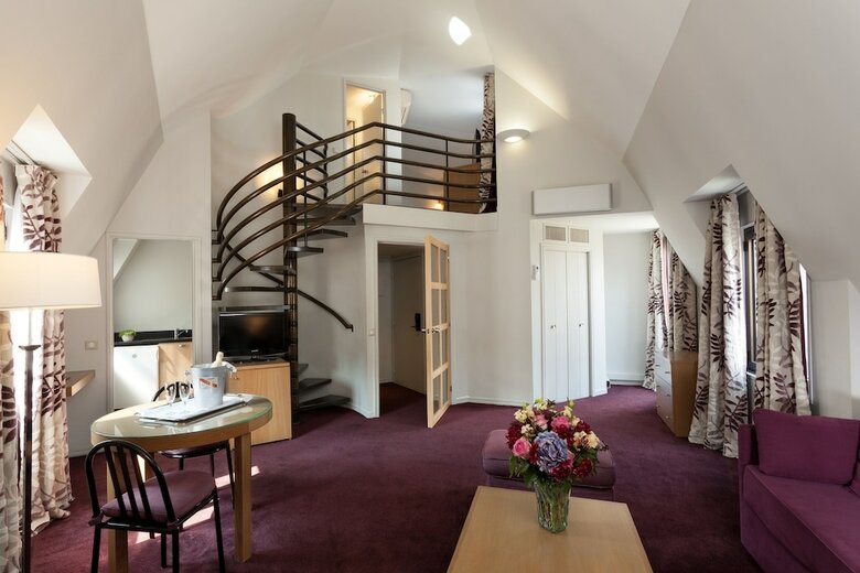 La Residence Du Roy Paris Champs Elysees By Accor