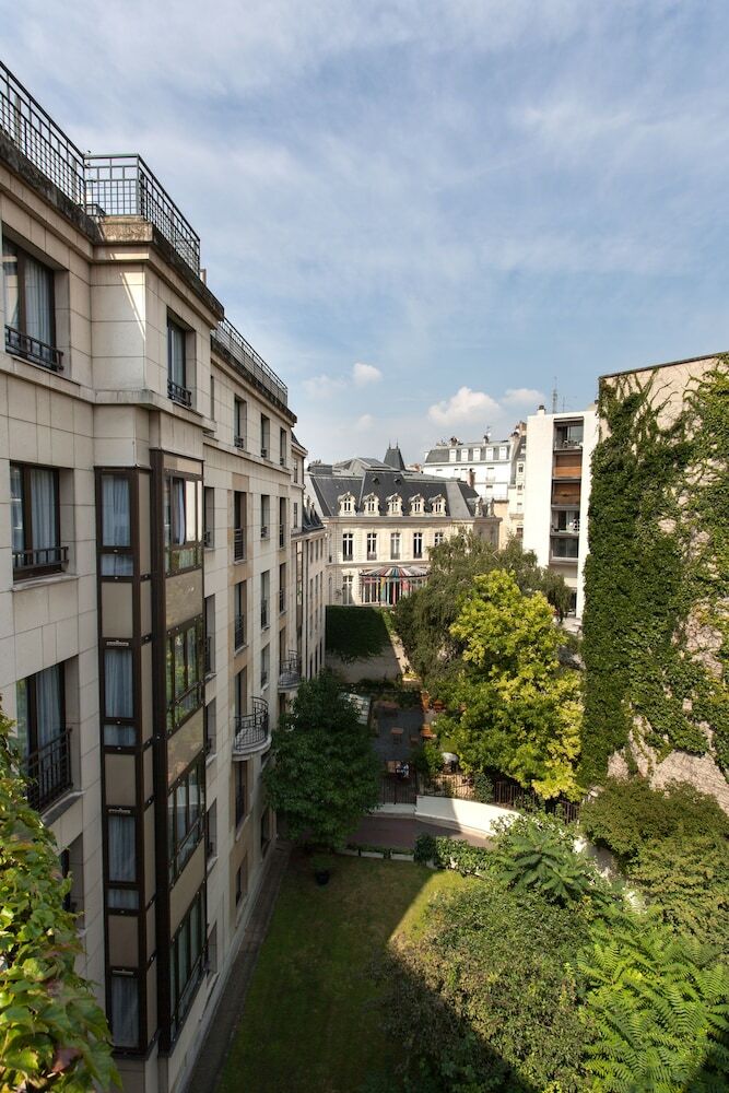 La Residence Du Roy Paris Champs Elysees By Accor
