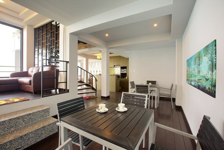 Nb Sunrise Mountain Villa