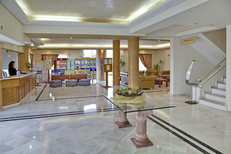 Jo-an Beach Hotel