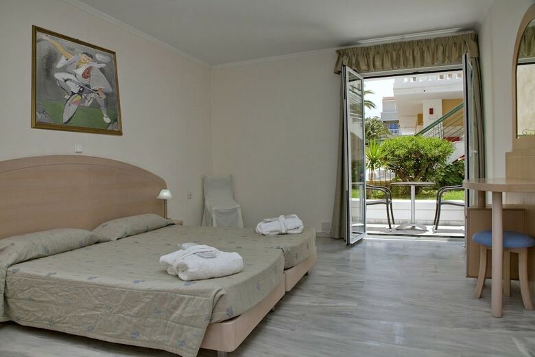 Jo-an Beach Hotel