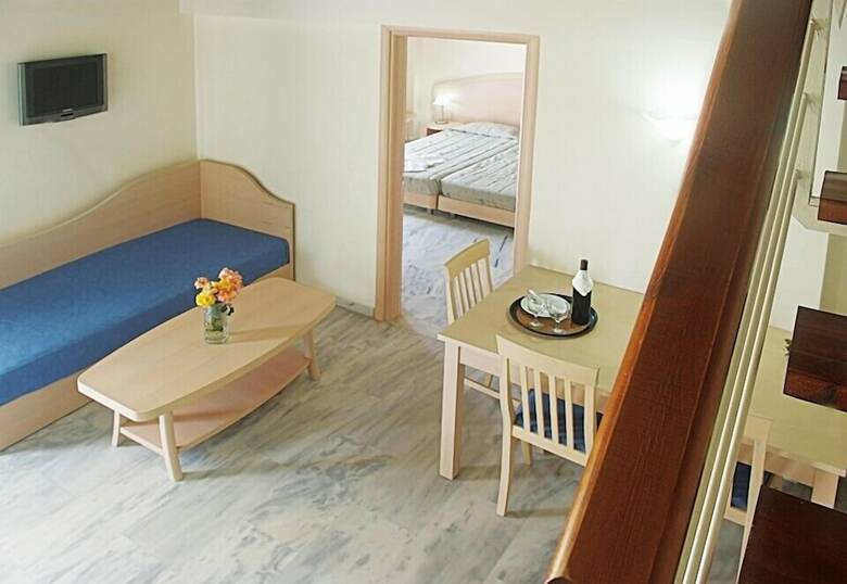 Jo-an Beach Hotel