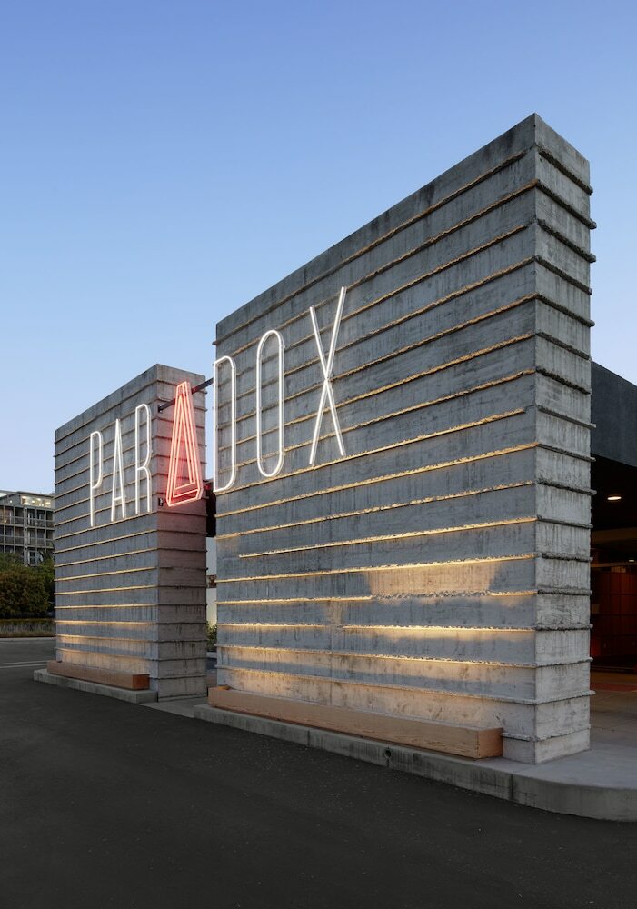 Hotel Paradox, Autograph Collection