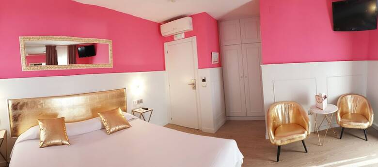 Hotel H