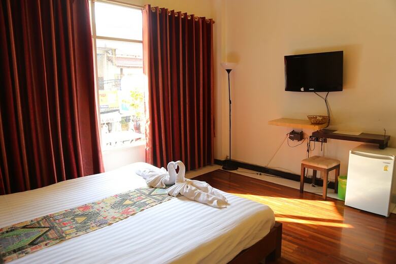 Hostal New Ihouse Hotel
