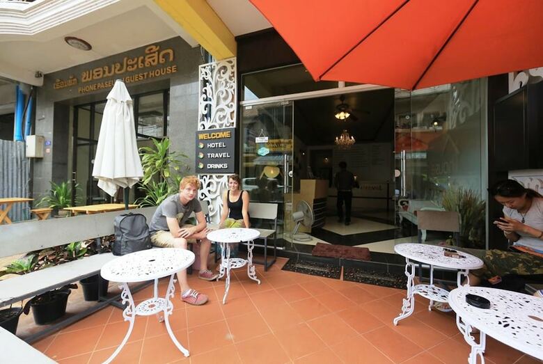 Hostal New Ihouse Hotel