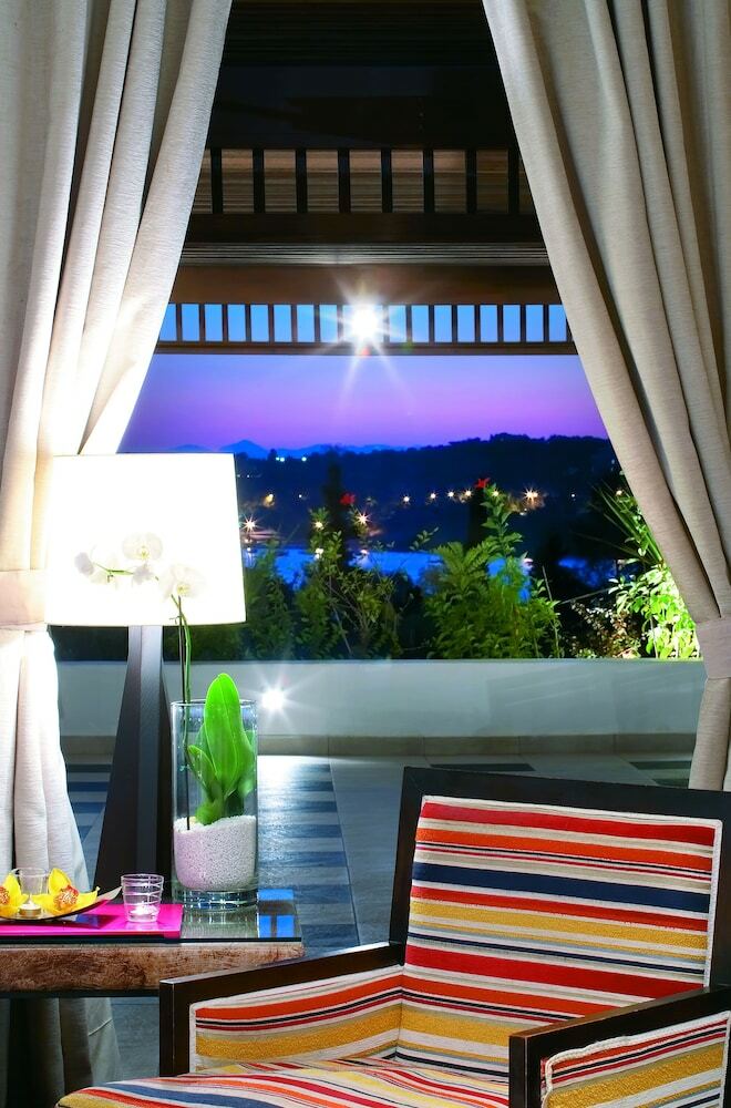 Hotel Vouliagmeni Suites