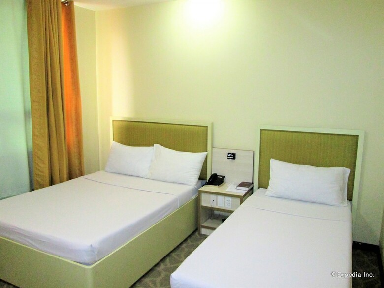Hotel Marianne Suites