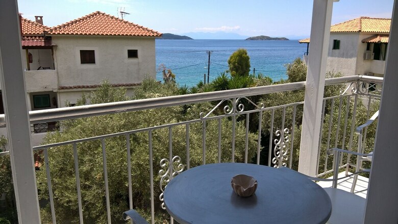 Apartamentos Azalea View Skiathos Studios