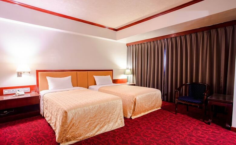 Mou Hotel Luchuan