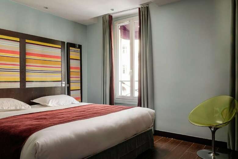 Hotel H�tel Courcelles �toile