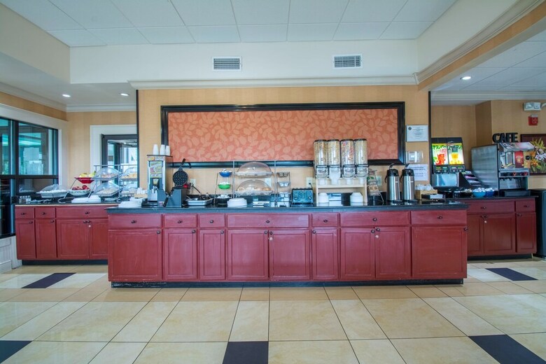 Hotel Anchorage Inns And Suites