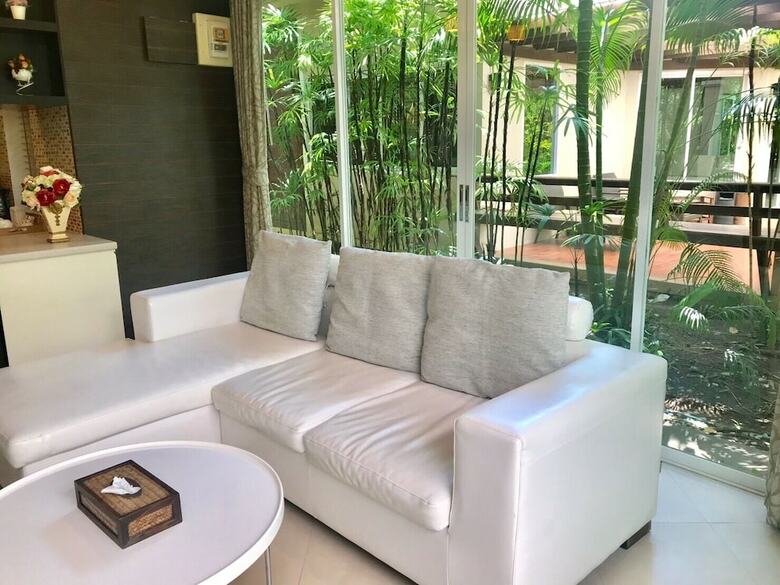 Hotel Tachawan Resort & Restaurant