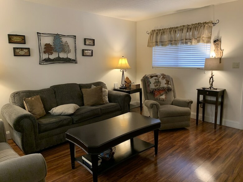 Hotel Oak Square Condominiums