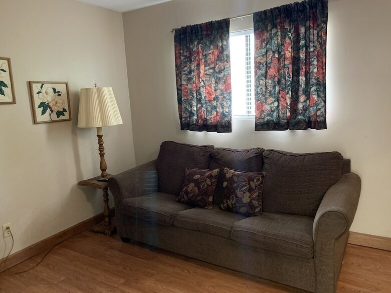 Hotel Oak Square Condominiums