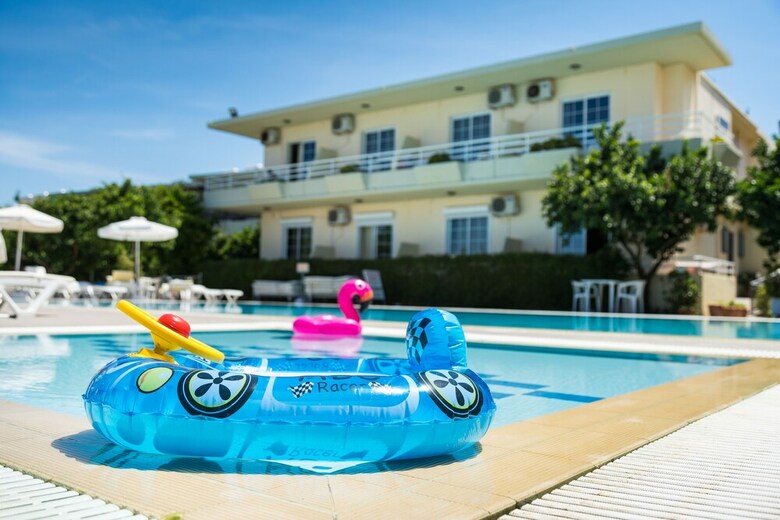 Aparthotel Ilyssion Holidays Apartments & Studios