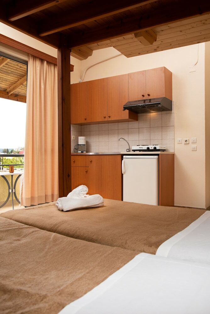 Aparthotel Ilyssion Holidays Apartments & Studios