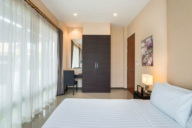 The Ville Jomtien Pool Villa