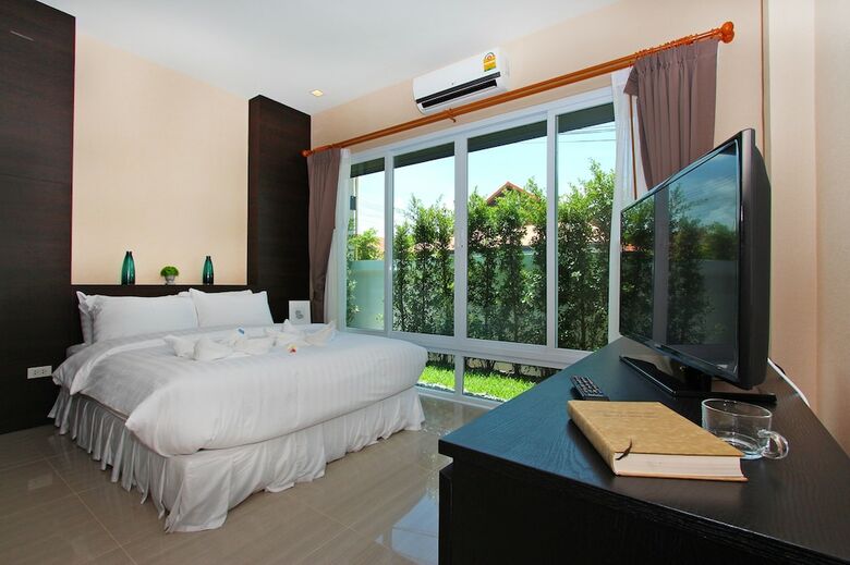 The Ville Jomtien Pool Villa