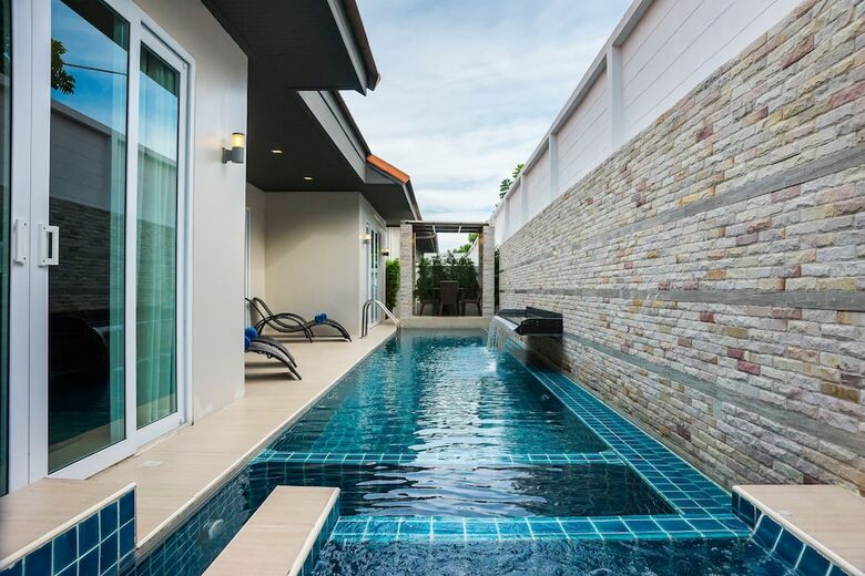 The Ville Jomtien Pool Villa