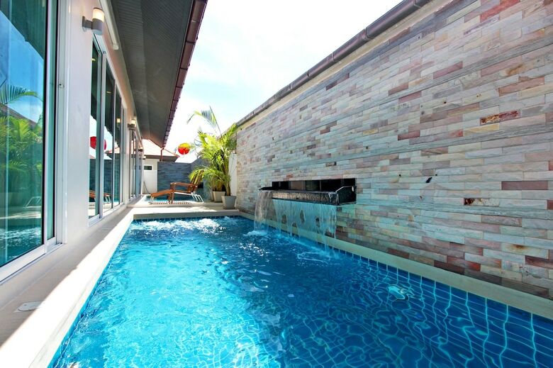 The Ville Jomtien Pool Villa