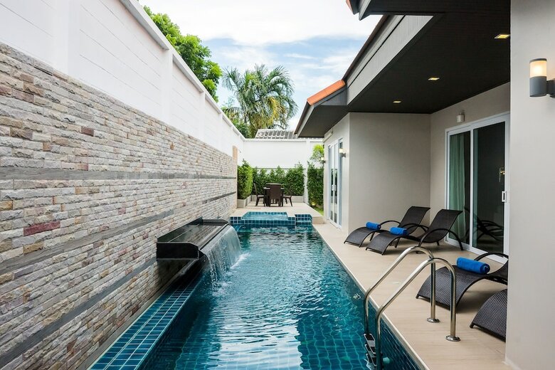 The Ville Jomtien Pool Villa