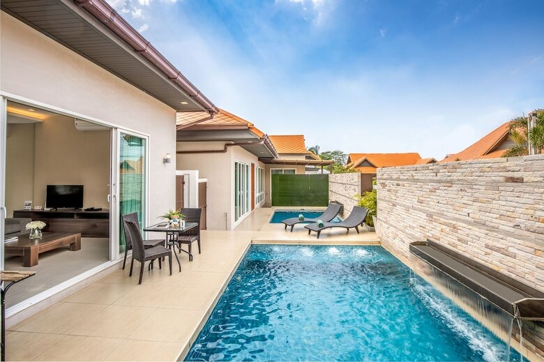 The Ville Jomtien Pool Villa