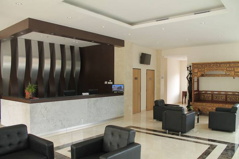 Hotel Laras Asri Resort And Spa