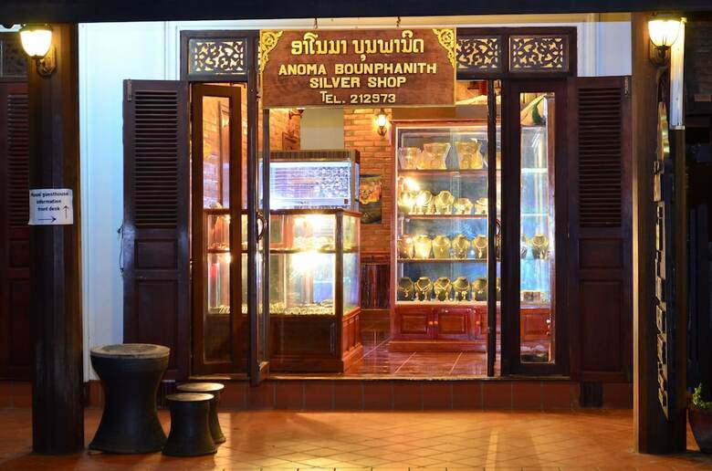 Hotel Phousi Guesthouse