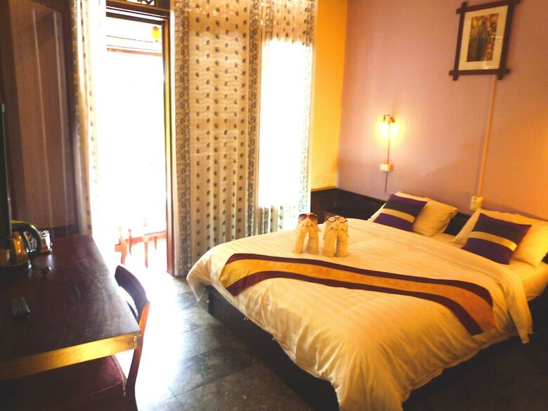 Hotel Saynamkhan River View