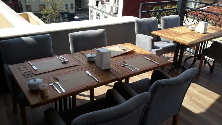 Pera Line Hotel