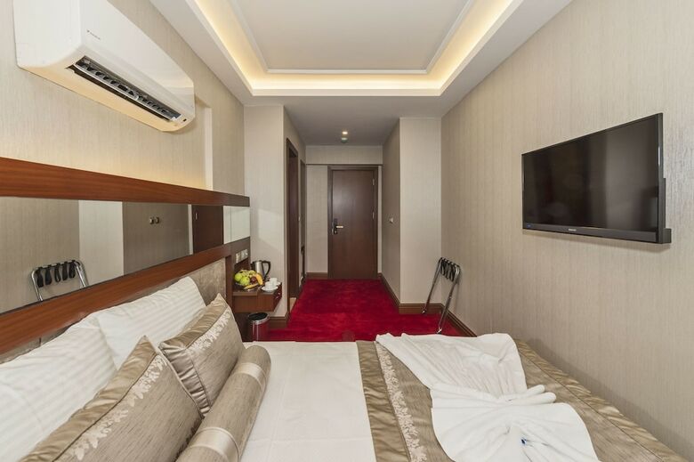 Eskar Hotel