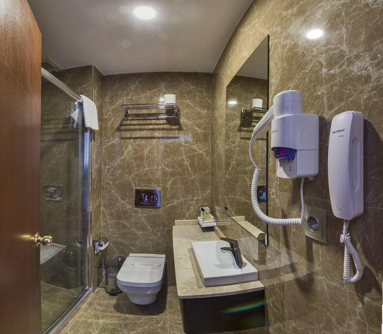 Eskar Hotel